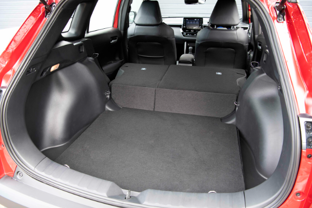 how many seats are there in the toyota corolla cross?