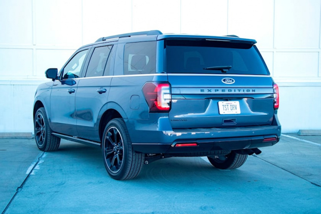 rumor, rumor: ford may be considering an expedition raptor