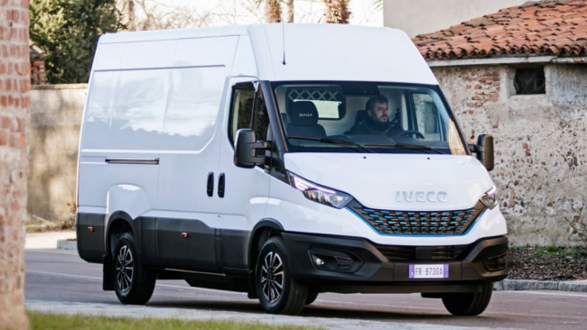 Iveco Daily - town driving