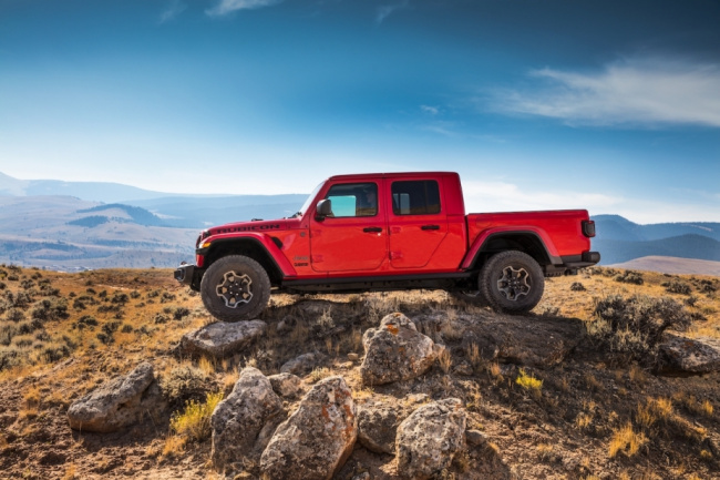 gladiator, jeep, trucks, the worst pickup truck on consumer reports earned 2nd place on edmunds