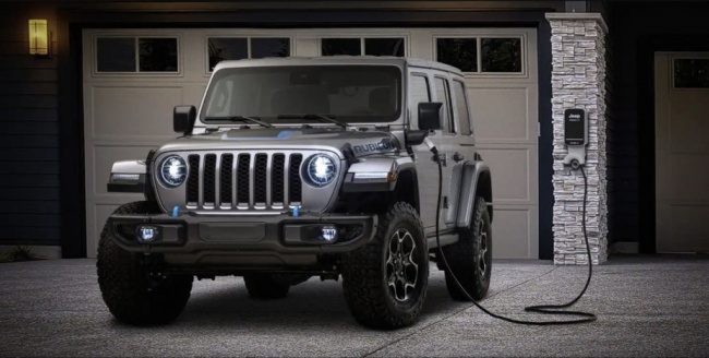 jeep, wrangler, here’s why jeep wrangler 4xe owners love plugging in