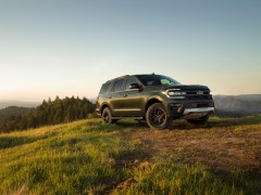 expedition, ford, suvs, ford mysteriously testing the new toyota land cruiser in michigan. is a new ford suv in the works?