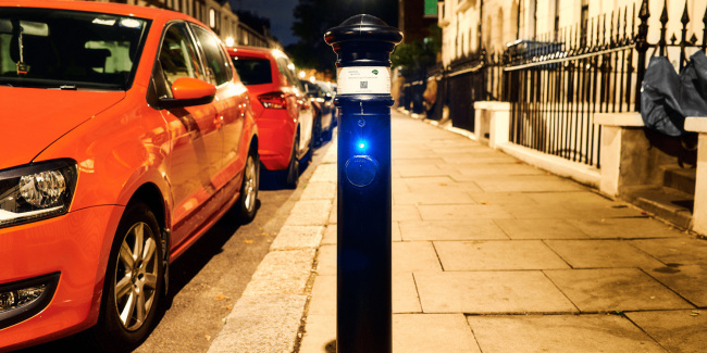 charging stations, load management, ubitricity, ubitricity enables public smart charging at uk lampposts