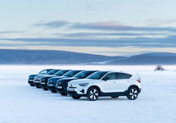 autos volvo, fun served cold: ice track driving with volvo