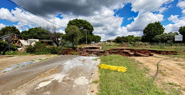 sanral, sinkhole, what3words, all the sinkholes you see on a 10-minute drive through centurion