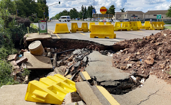 sanral, sinkhole, what3words, all the sinkholes you see on a 10-minute drive through centurion