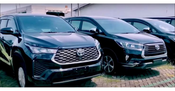 toyota innova hycross crossover mpv to get cheaper with the addition of new lower variants: details