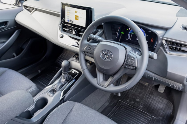 technology, toyota unveils the new corolla commercial van