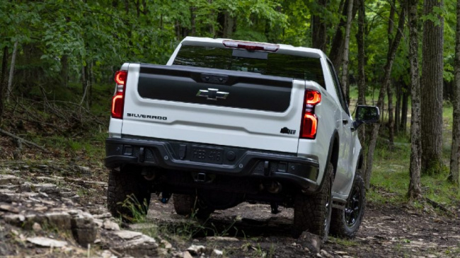chevrolet, silverado, trucks, the off-road-focused chevy zr2 silverado isn’t all it’s cracked up to be