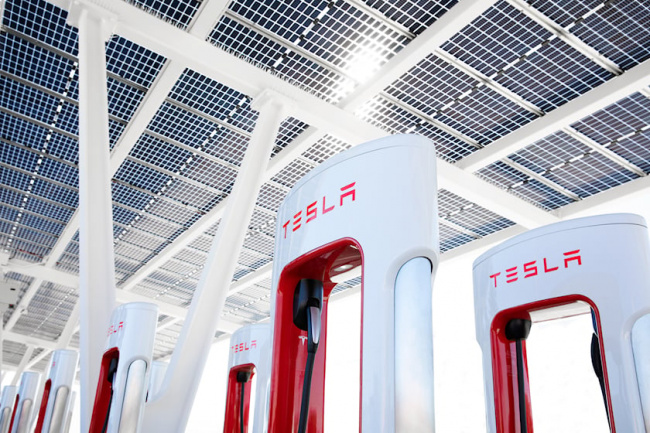 industry news, government, white house confirms tesla supercharger network will open to non-tesla owners