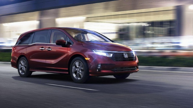 honda, minivan, odyssey, the 2023 honda odyssey offers the most bang for the buck