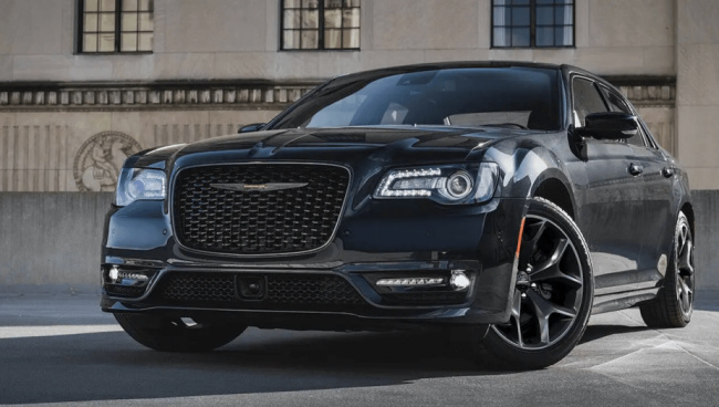 chrysler, chrysler kills the 300 this year with nothing to replace it