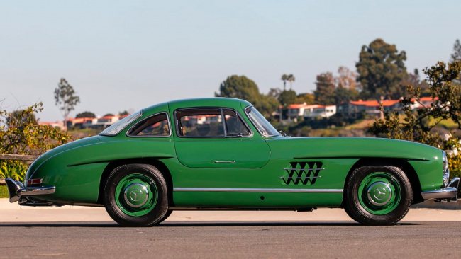 handpicked, classic, american, news, muscle, newsletter, sports, client, modern classic, europe, features, luxury, trucks, celebrity, off-road, exotic, asian, motorcycle, german, rare mercedes gullwing selling at mecum auction’s glendale