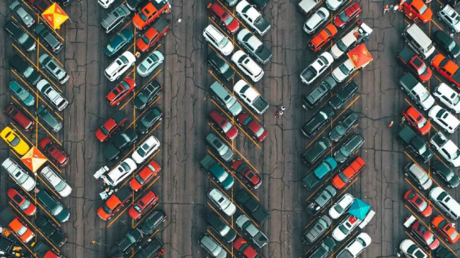 cars, weird car news, forgot where you parked?: try this weird trick to find your car