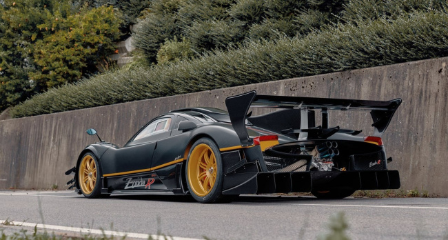 The Pagani Zonda R is a symbol of the ultimate pursuit of perfection