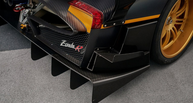 The Pagani Zonda R is a symbol of the ultimate pursuit of perfection