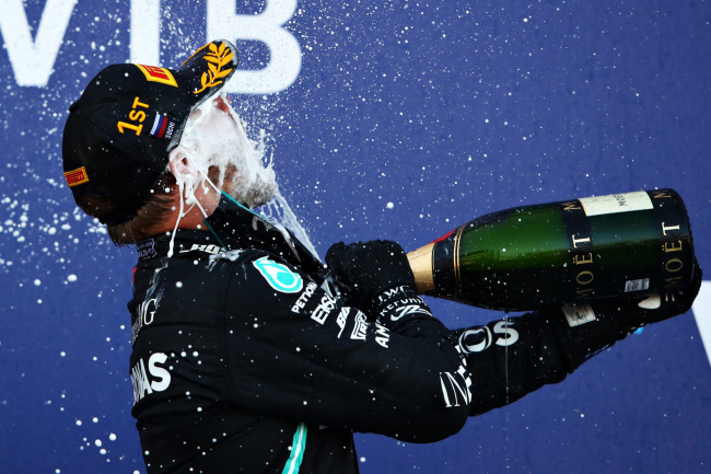 bottas charges to victory while hamilton recovers to p3 after penalties