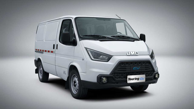 jmc teshun touring ev is a 1980s ford transit with storm trooper face