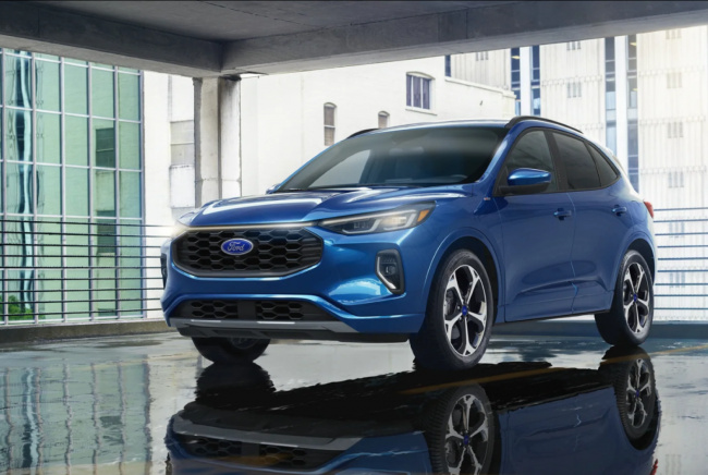car shopping, escape, ford, small midsize and large suv models, 1 new ford suv provides the best value for 2023, according to cars.com