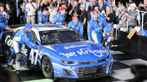 How A Simple Note Lifted JTG, Stenhouse Jr. To Victory