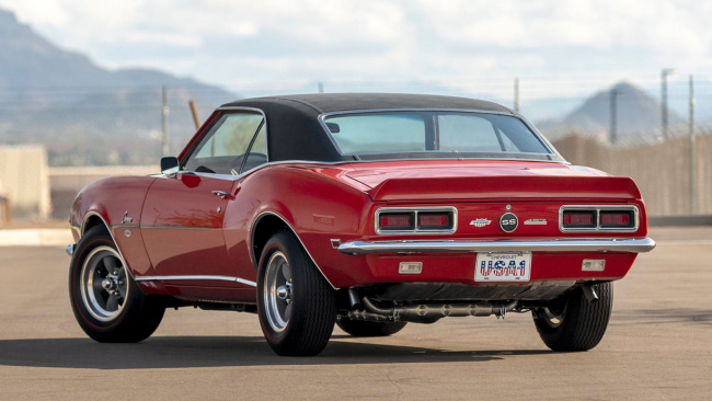 handpicked, muscle, american, news, newsletter, sports, classic, client, modern classic, europe, features, luxury, trucks, celebrity, off-road, exotic, asian, italian, yenko camaro rs/ss out of 42-year ownership selling at mecum glendale