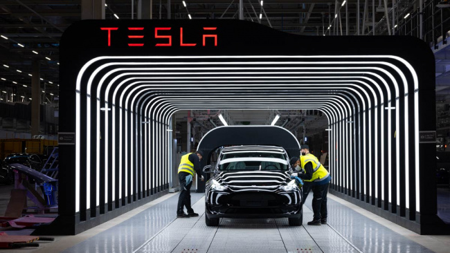 us clean technology vortex pulls tesla battery production away from europe