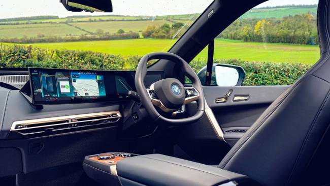BMW iX interior 2023