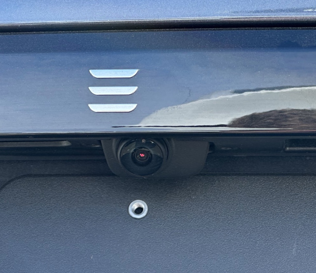 tesla model s/x spotted with new hardware 4.0 suite of cameras