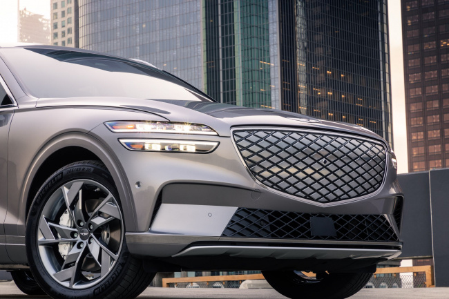 genesis reveals canadian pricing for 2023 electrified gv70