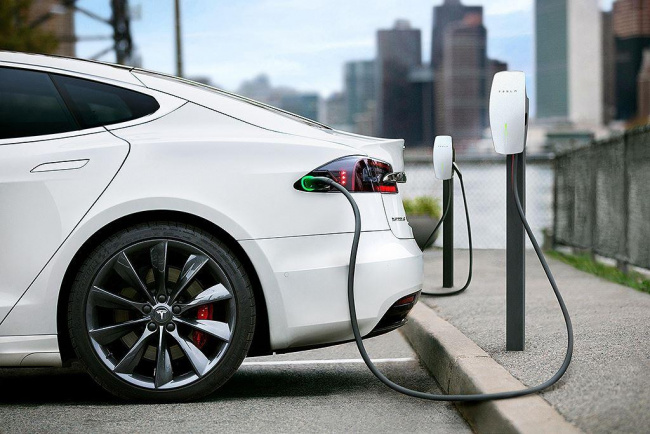 car news, carpool, electric cars, subway reveals plans to create ev charging oasis parks for drivers