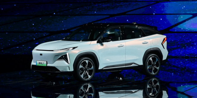 china, concept, galaxy e8, galaxy l6, galaxy l7, galaxy light concept ev, geely, geely galaxy, phev, volvo, geely launches a new sub-brand for premium evs