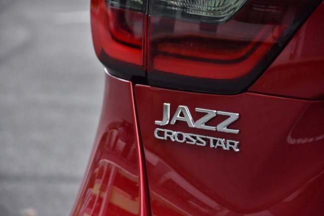 2023 honda jazz crosstar review: crossed up and fitter than ever