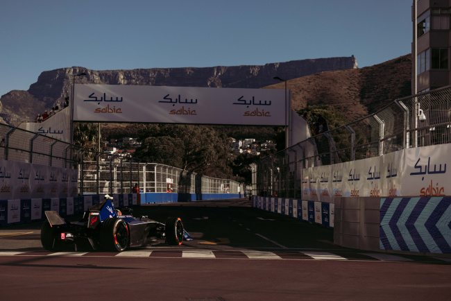 five cars withdraw from cape town fe race, one more in doubt