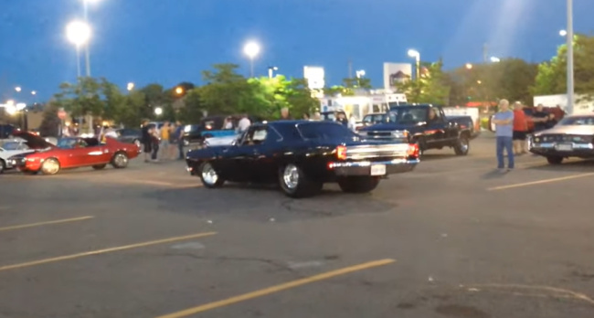 let this ’68 plymouth road runner with loud exhaust show you how it’s done!