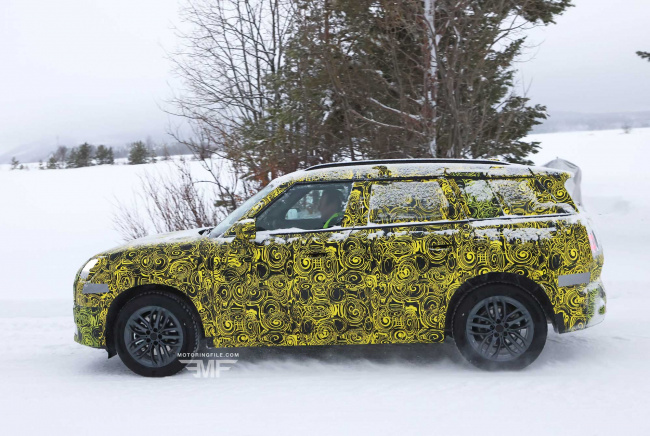 our best look yet at the new, larger 2025 mini countryman