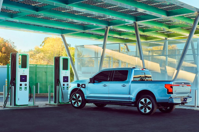 offbeat, subway's electric vehicle charging oasis parks are the future of ev chargers