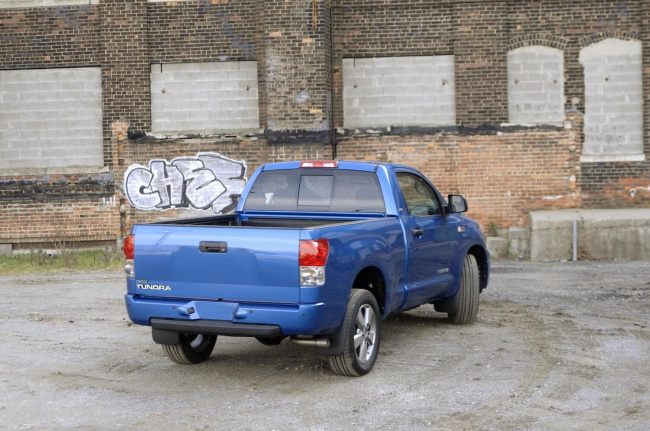 toyota, trucks, tundra, 3 common toyota tundra problems you may need a professional to fix