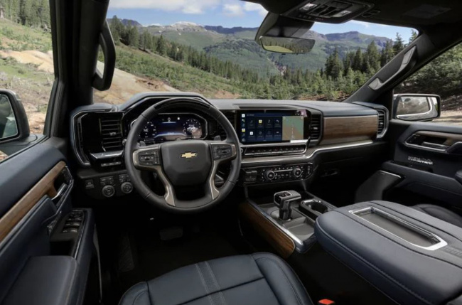 1500, chevorlet, silverado, trail boss, 2023 chevy silverado 1500 review: great power and compromise