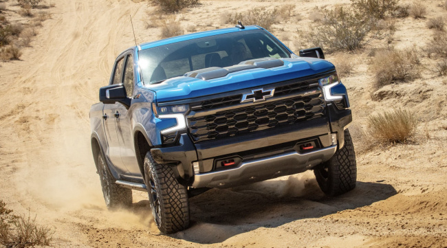 1500, chevorlet, silverado, trail boss, 2023 chevy silverado 1500 review: great power and compromise