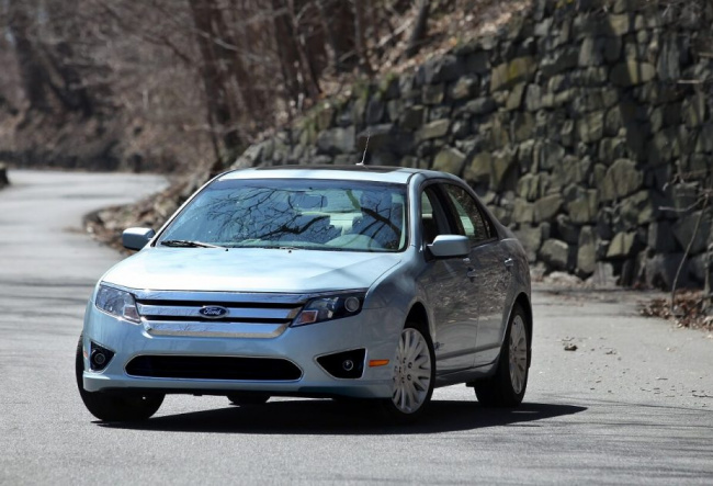 ford, fusion, best used midsize car is a forgotten ford