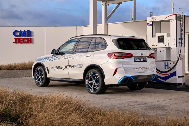 ix5 hydrogen, car reviews, fuel cell cars, bmw ix5 hydrogen 2023 review