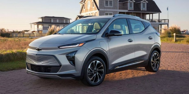 bolt, bolt euv, chevrolet, equinox ev, 4 out of 5 new chevy electric vehicles offer the most bang for the buck