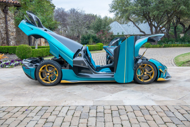 handpicked, sports, american, news, muscle, newsletter, classic, client, modern classic, europe, features, luxury, trucks, celebrity, off-road, exotic, asian, stunning koenigsegg regera is selling on bring a trailer has $1m worth of options