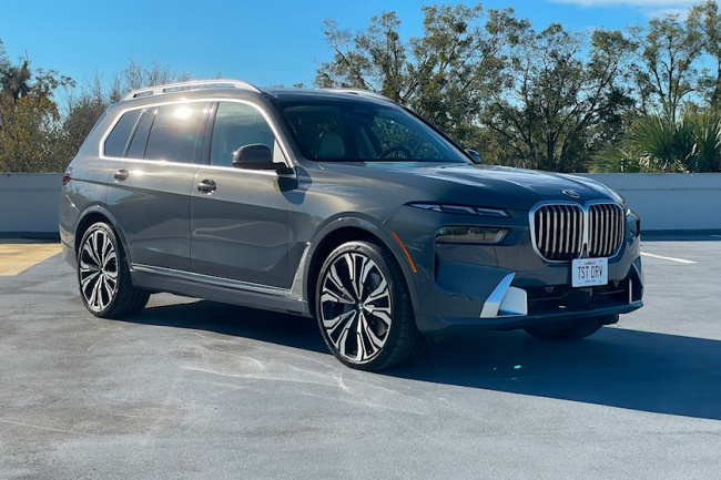 video, test drive, driven: the 2023 bmw x7 is two steps forward, half a step back