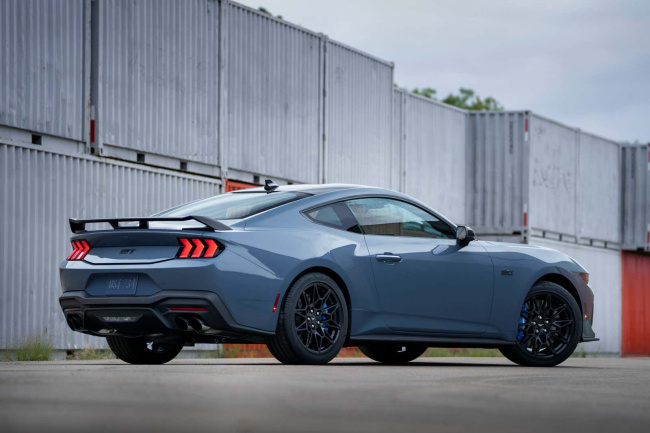 2024 ford mustang starts at $32,515, dark horse base price is $59,565