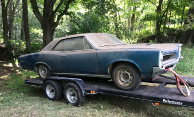 pontiac gto 389 4spd barn treasure from 1966 — resting for more than 25 years…