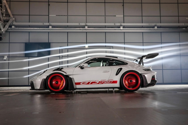 technology, sports cars, scoop, patents and trademarks, porsche 911 gt3 rs trick aero systems ensure perfect balance at all times