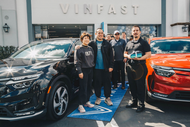 VinFast officially delivers first electric vehicles to United States customers