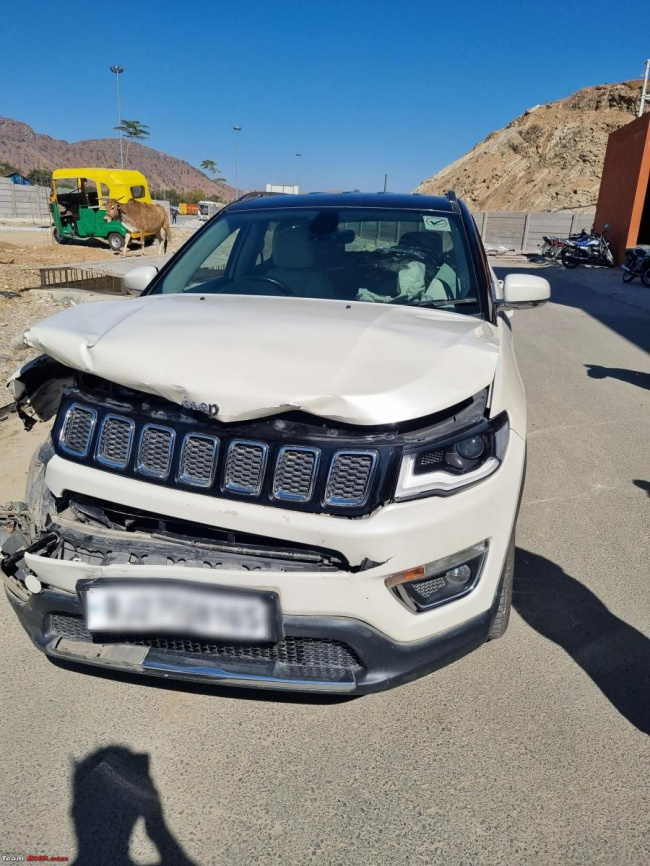 Bull jumps across the divider on a highway & collides with my Compass, Indian, Member Content, Jeep Compass, Accidents, Jeep