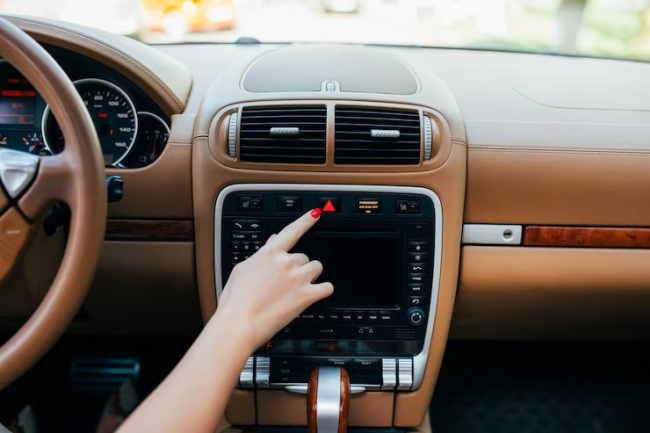 how to use car ac, car tips, car ac hacks, tips on how to effectively use your car ac this summer!